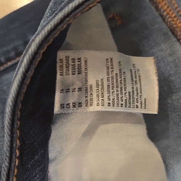 Womens American Eagle Destroyed Denim Jeans - Super Stretch - Picture 3 of 7